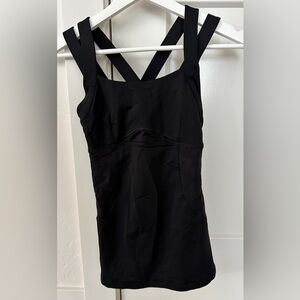 Lululemon black workout tank top stappy back design zip pocket yoga running